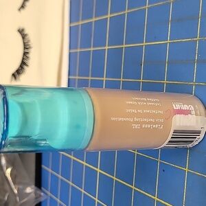 UOMA Flawless IRL Foundation - Fair Lady 30ml New Sealed Bottle